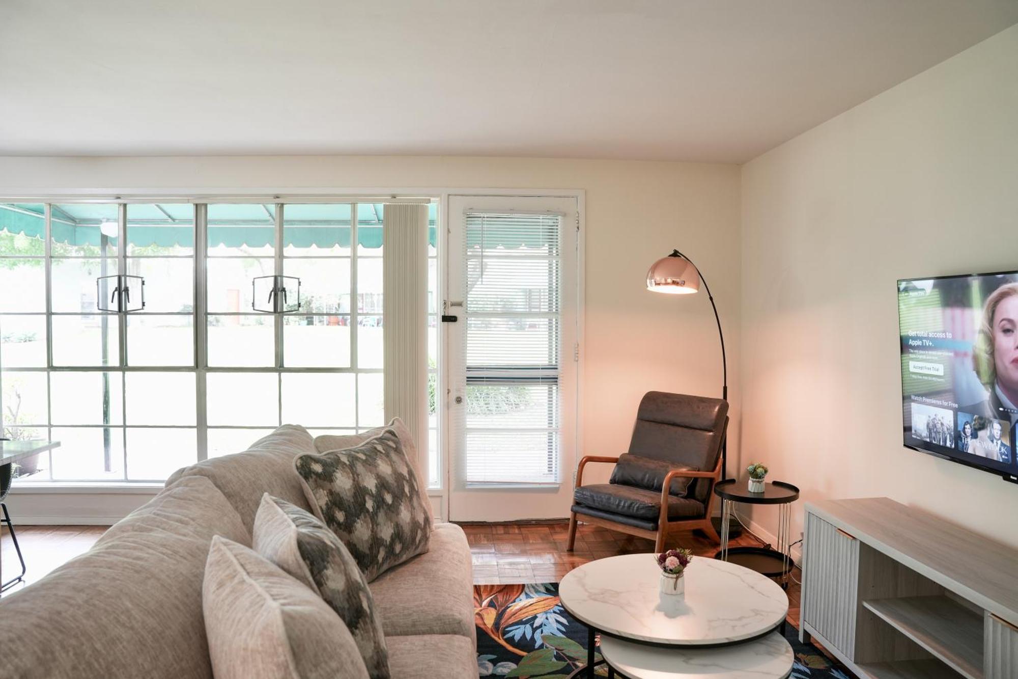 Angeles Miracle Mile Spacious 2br Townhouse * Los Angeles